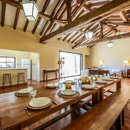 Stunning 13th Century Luxury Villa* Garden & Pool * Ávila