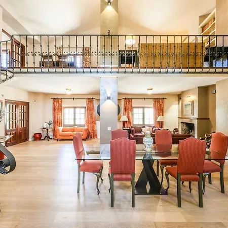 Βίλα Stunning 13th Century Luxury Villa* Garden & Pool