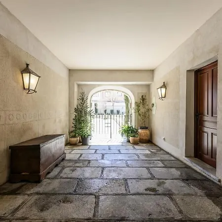 Stunning 13th Century Luxury Villa* Garden & Pool *