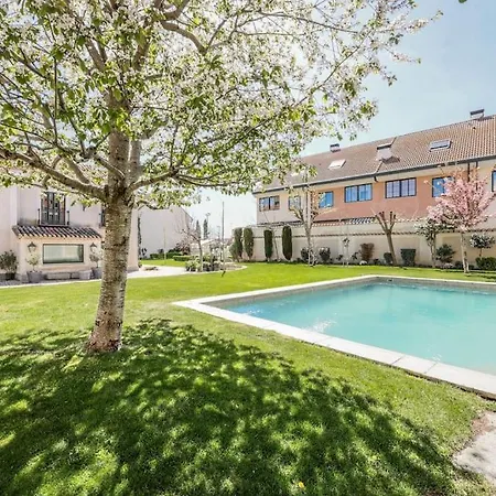 Stunning 13th Century Luxury Villa* Garden & Pool Villa Avila