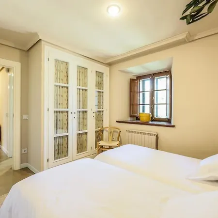 Stunning 13th Century Luxury Villa* Garden & Pool