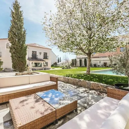 Βίλα Stunning 13th Century Luxury Villa* Garden & Pool *