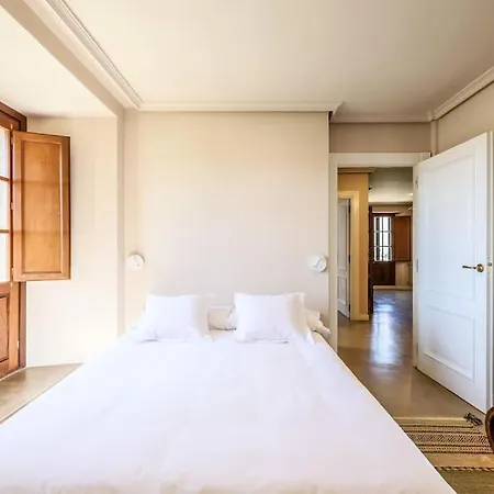 Stunning 13th Century Luxury Villa* Garden & Pool Villa *