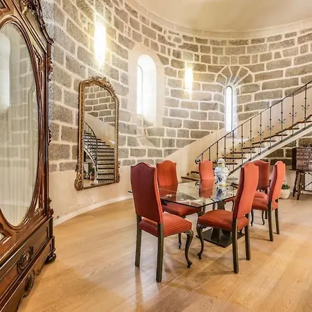 Stunning 13th Century Luxury Villa* Garden & Pool Avila