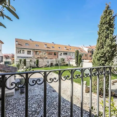 Stunning 13th Century Luxury Villa* Garden & Pool Villa