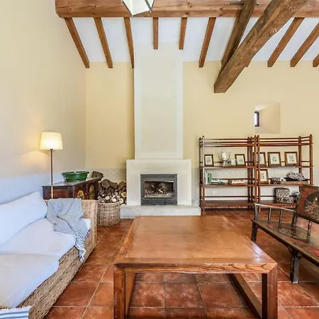Stunning 13th Century Luxury Villa* Garden & Pool Villa Avila