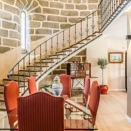 Stunning 13th Century Luxury Villa* Garden & Pool * Avila