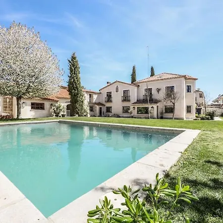 Stunning 13th Century Luxury Villa* Garden & Pool *